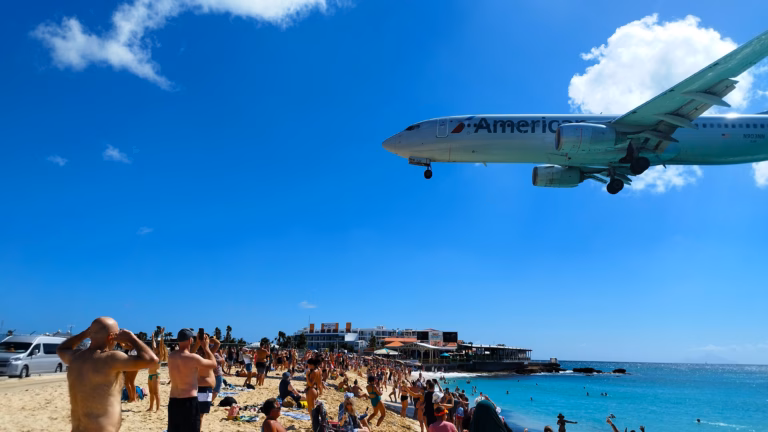 Slika za članak Низоземски Свети Мартин – престоница журки и авиони над главом