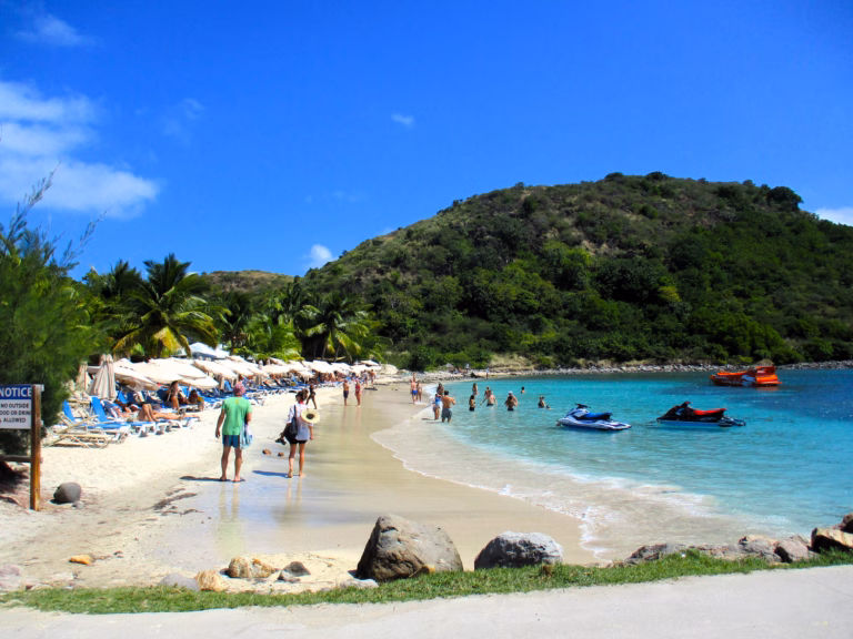 Slika za članak Свети Кристофер: острво осмеха