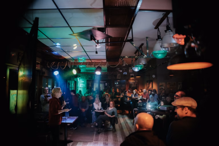 Slika za članak Циклономад – сасвим обична хероина на Воден Пабу у Митровици